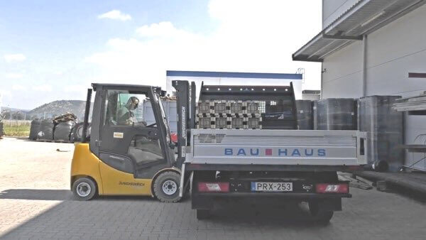 Bau-Haus transport